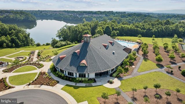 108 BUNTING CT, Lake Frederick, VA 22630