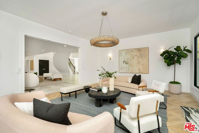 4608 Westchester Drive, Woodland Hills (los Angeles), CA 91364