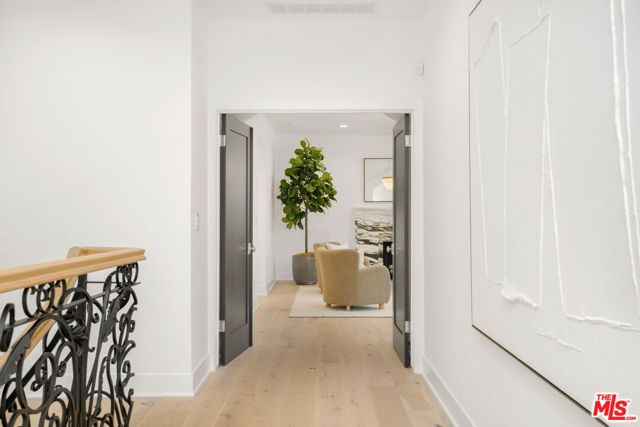 4608 Westchester Drive, Woodland Hills (los Angeles), CA 91364