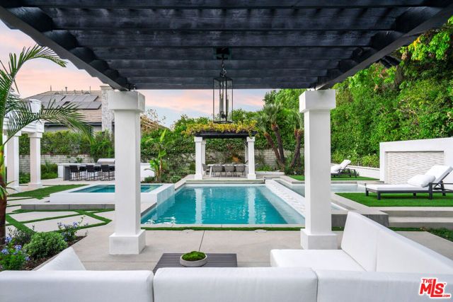 4608 Westchester Drive, Woodland Hills (los Angeles), CA 91364