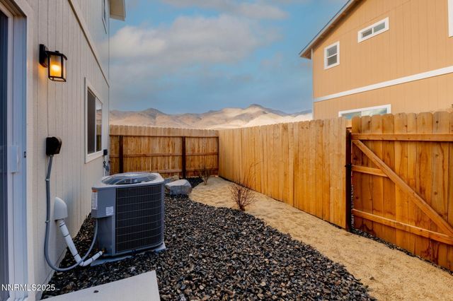 244 Green Lane, Dayton, NV 89403