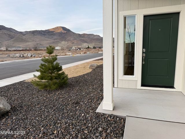 244 Green Lane, Dayton, NV 89403