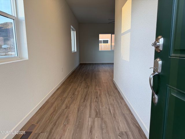 244 Green Lane, Dayton, NV 89403