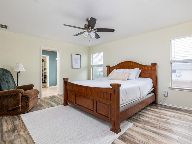 109 Killian LOOP, Hutto, TX 78634