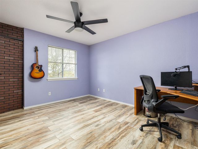 109 Killian LOOP, Hutto, TX 78634