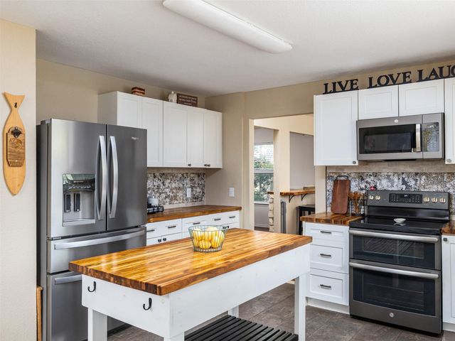 109 Killian LOOP, Hutto, TX 78634