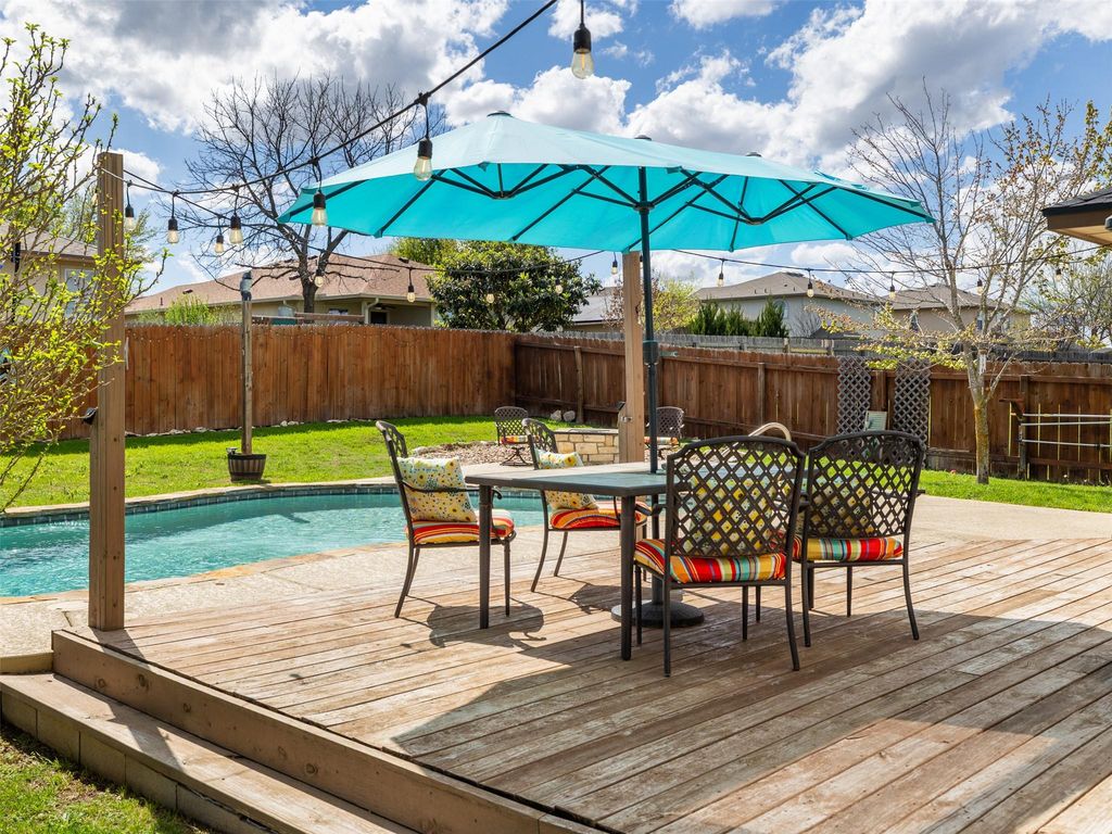 109 Killian LOOP, Hutto, TX 78634