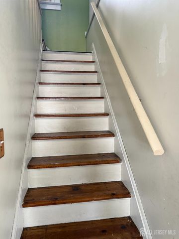 433 S 8th Avenue S, Highland Park, NJ 08904