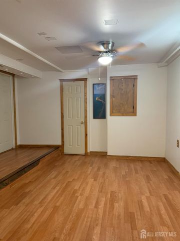 433 S 8th Avenue S, Highland Park, NJ 08904
