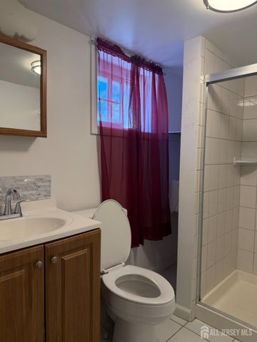 433 S 8th Avenue S, Highland Park, NJ 08904