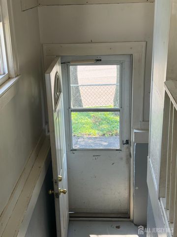 433 S 8th Avenue S, Highland Park, NJ 08904