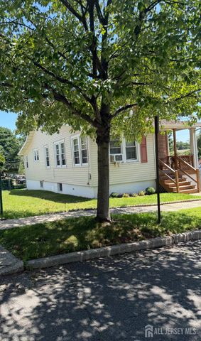 433 S 8th Avenue S, Highland Park, NJ 08904