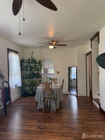 433 S 8th Avenue S, Highland Park, NJ 08904