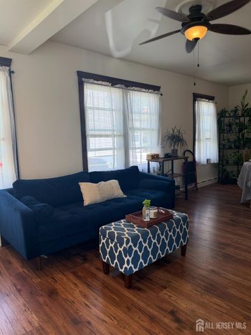 433 S 8th Avenue S, Highland Park, NJ 08904