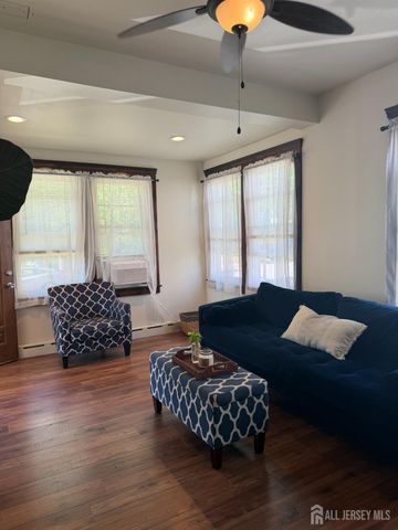 433 S 8th Avenue S, Highland Park, NJ 08904