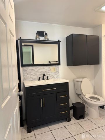 433 S 8th Avenue S, Highland Park, NJ 08904