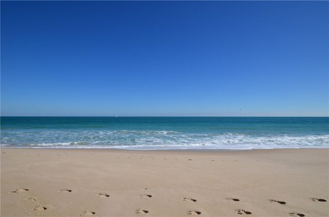 3554 Ocean Drive 403N, Vero Beach, FL 32963