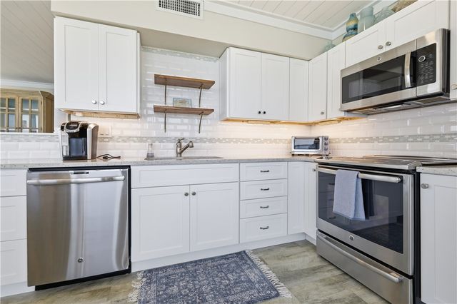 3554 Ocean Drive 403N, Vero Beach, FL 32963