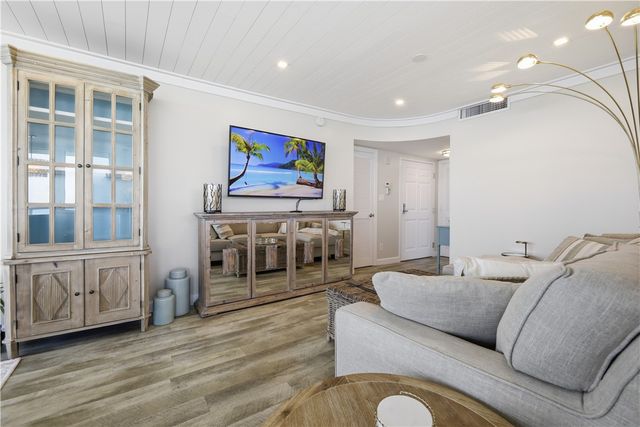 3554 Ocean Drive 403N, Vero Beach, FL 32963
