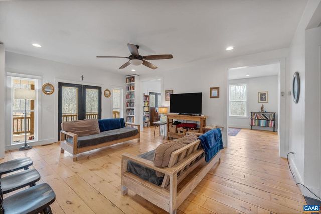 459 ROCKY HOLLOW RD, Charlottesville, VA 22911