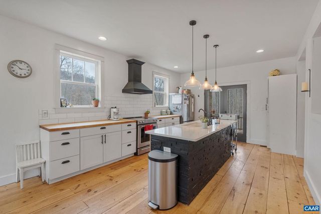 459 ROCKY HOLLOW RD, Charlottesville, VA 22911