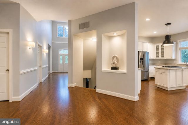 3242 VALLEY LANE, Falls Church, VA 22044