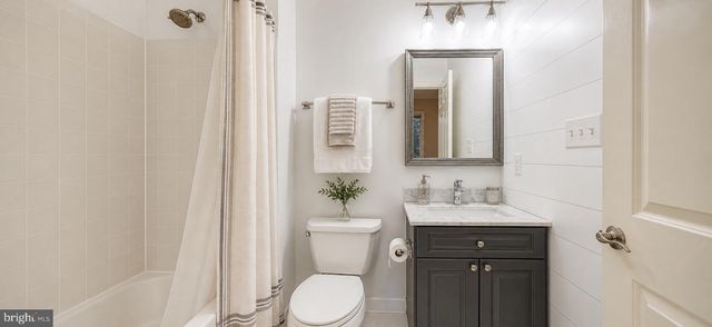 3242 VALLEY LANE, Falls Church, VA 22044