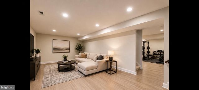 3242 VALLEY LANE, Falls Church, VA 22044