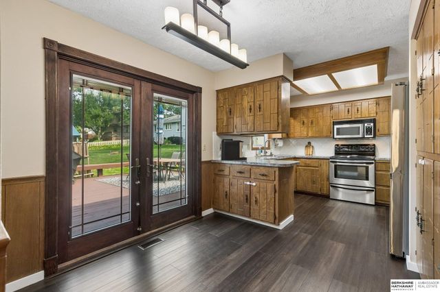 2127 Mayfair Drive, Omaha, NE 68144
