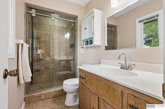 2127 Mayfair Drive, Omaha, NE 68144