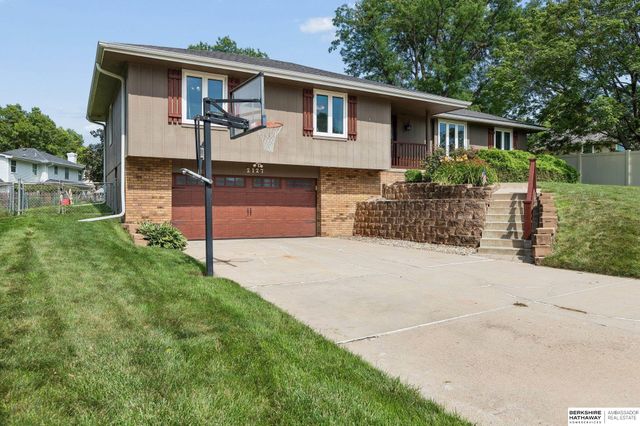 2127 Mayfair Drive, Omaha, NE 68144