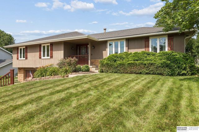 2127 Mayfair Drive, Omaha, NE 68144