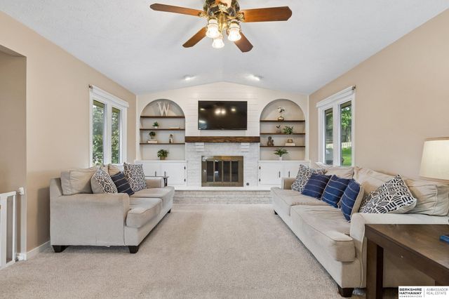 2127 Mayfair Drive, Omaha, NE 68144