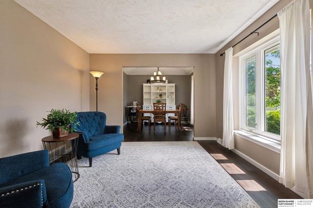 2127 Mayfair Drive, Omaha, NE 68144