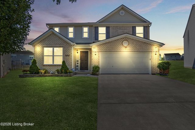 6783 Brittany Oak Dr, Louisville, KY 40229