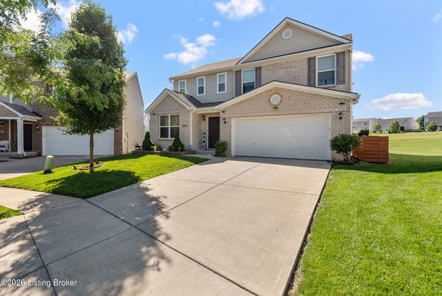 6783 Brittany Oak Dr, Louisville, KY 40229