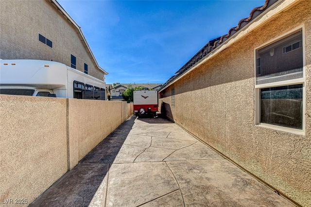 9304 Empire Rock Street, Las Vegas, NV 89143