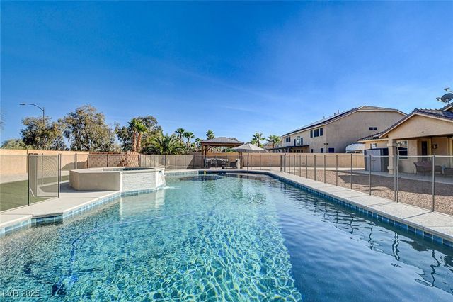 9304 Empire Rock Street, Las Vegas, NV 89143