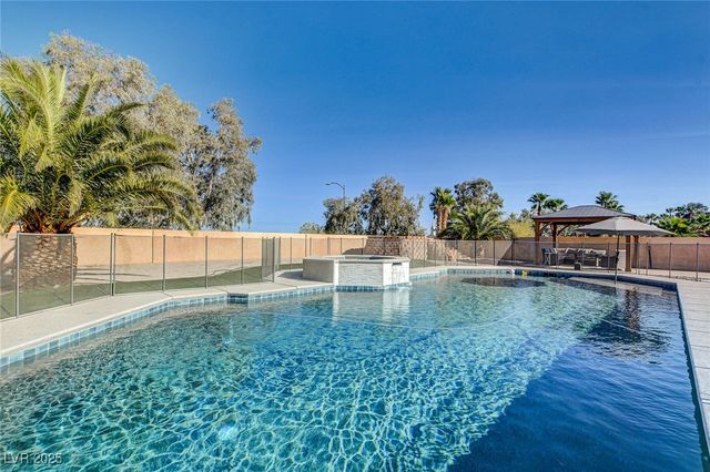 9304 Empire Rock Street, Las Vegas, NV 89143