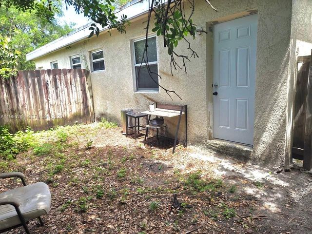 34 SW 6th Ave 4, Dania Beach, FL 33004