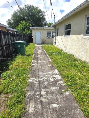 34 SW 6th Ave 4, Dania Beach, FL 33004
