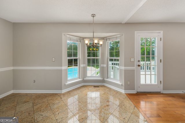 149 Lakeloch Drive, Lizella, GA 31052