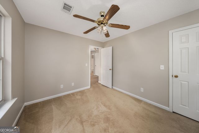 149 Lakeloch Drive, Lizella, GA 31052