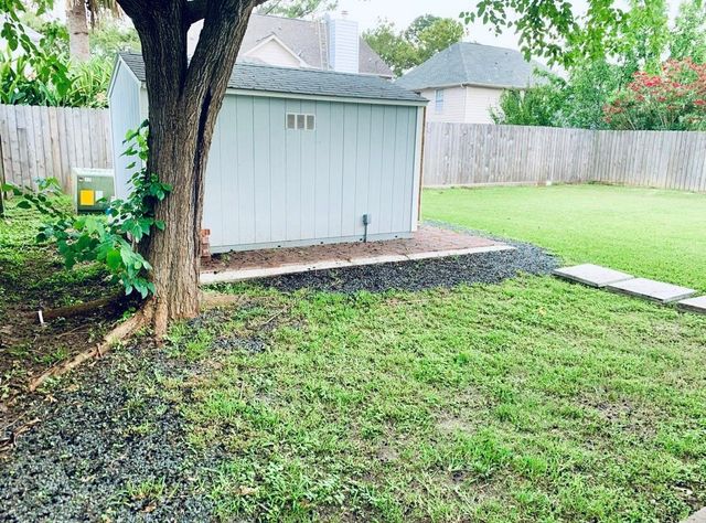 5739 Henniker Drive, Houston, TX 77041