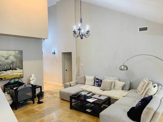 5739 Henniker Drive, Houston, TX 77041