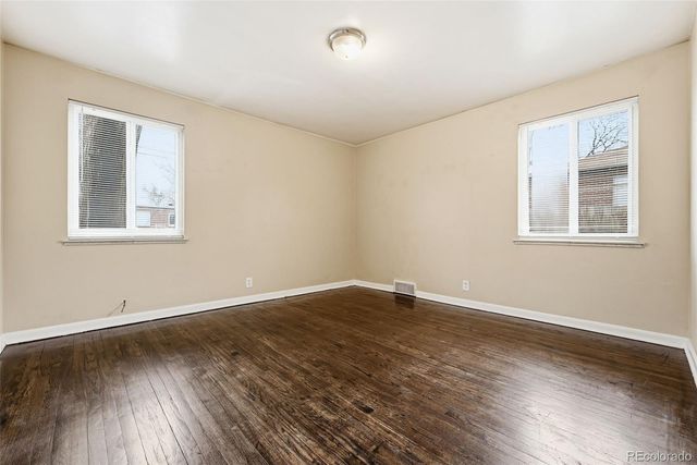 1717 Clinton Street, Aurora, CO 80010