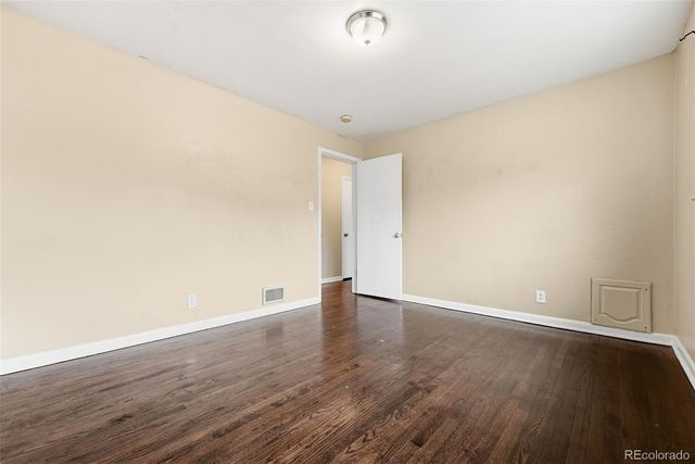 1717 Clinton Street, Aurora, CO 80010