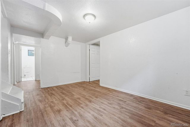 1717 Clinton Street, Aurora, CO 80010
