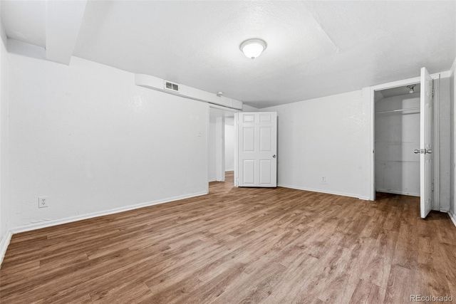 1717 Clinton Street, Aurora, CO 80010