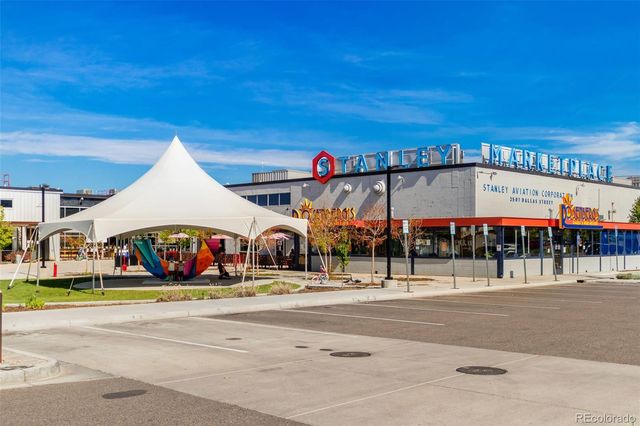 1717 Clinton Street, Aurora, CO 80010